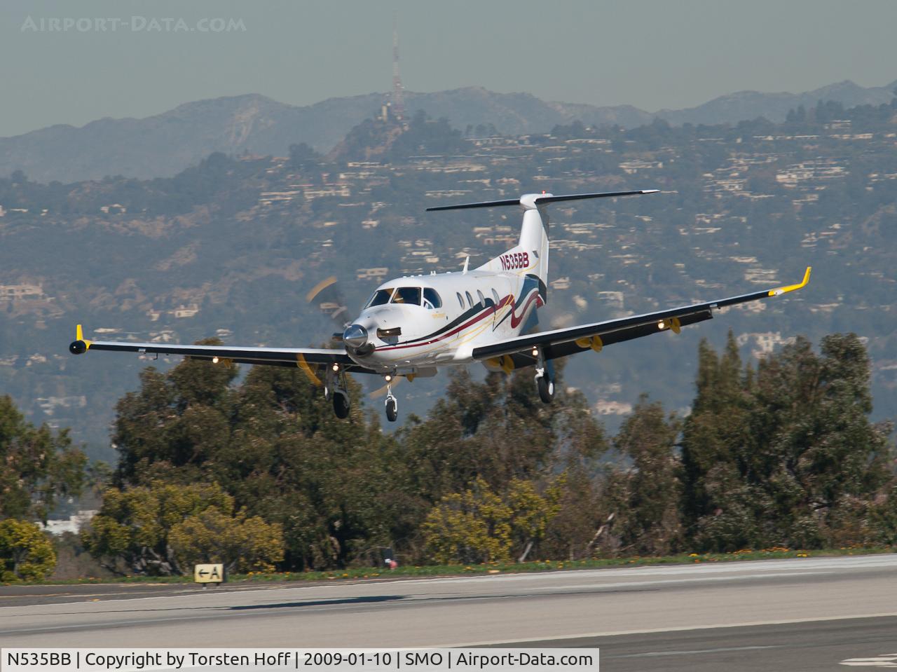 N535BB, 2004 Pilatus PC-12/45 C/N 596, N535BB arriving on RWY 21
