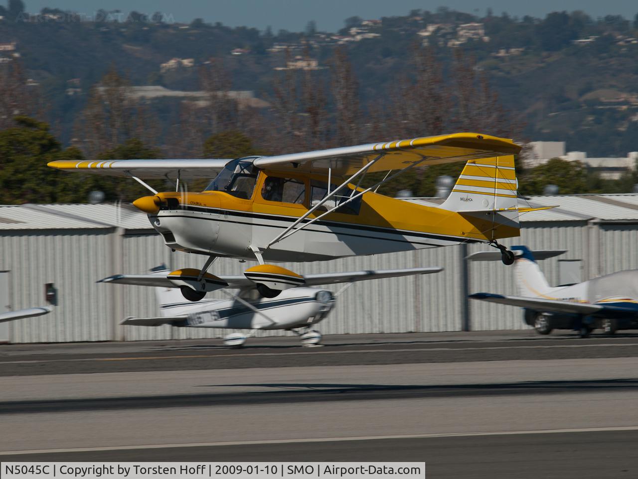 N5045C, 1979 Bellanca 7ECA Citabria C/N 1301-79, N5045C arriving on RWY 21