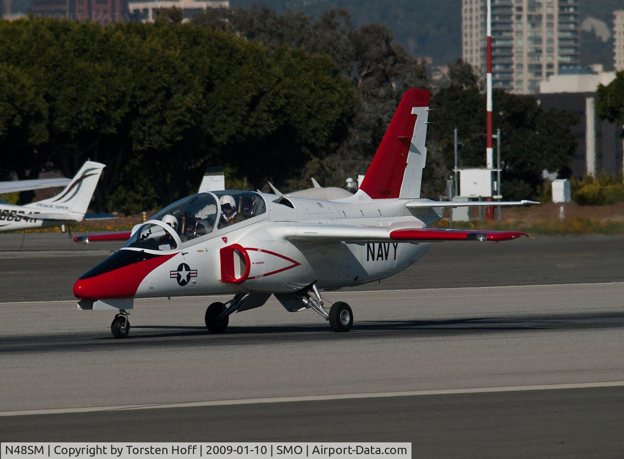 N48SM, 1985 SIAI-Marchetti S-211 C/N 014-03-001, N48SM departing from RWY 21