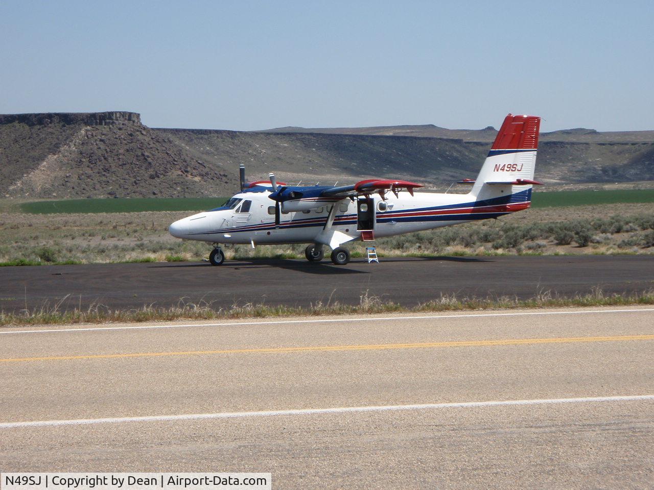 N49SJ, De Havilland Canada DHC-6-300 Twin Otter C/N 423, Murphy Airport