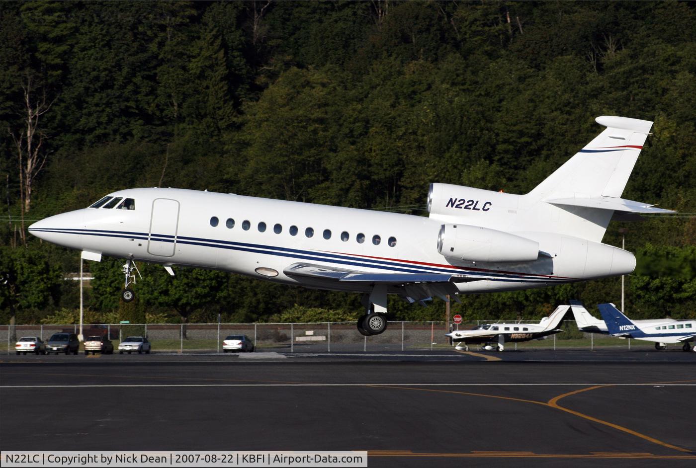 N22LC, 2004 Dassault Falcon 900EX C/N 136, KBFI