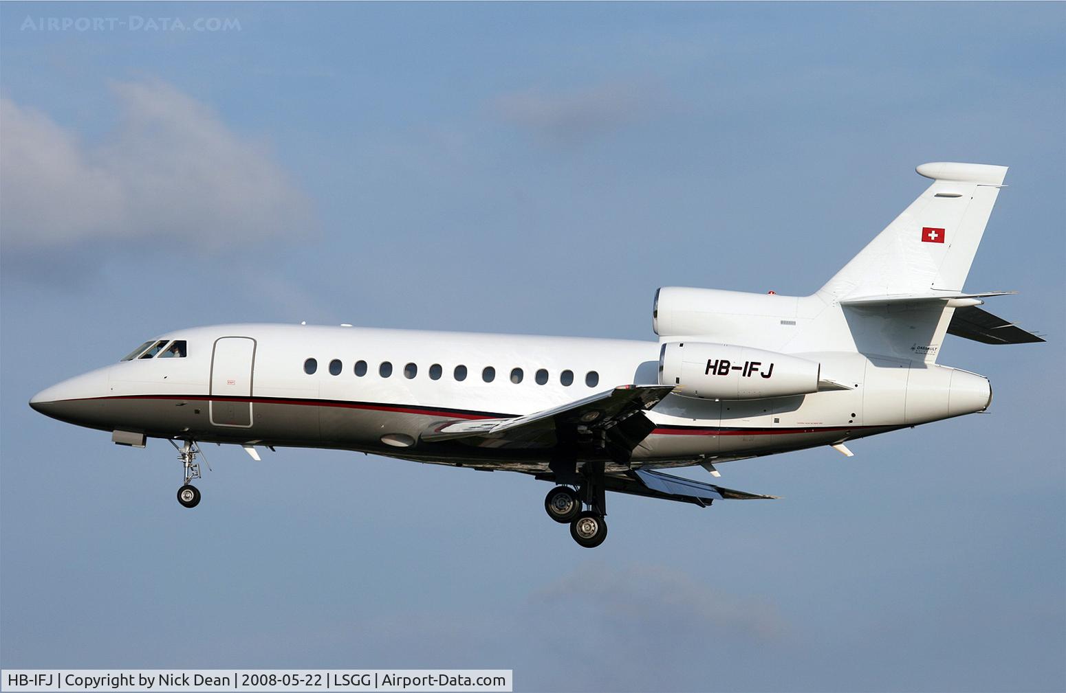 HB-IFJ, Dassault Falcon 900EX C/N 92, LSGG