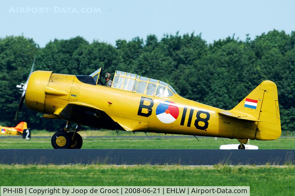 PH-IIB, 1943 Noorduyn AT-16 Harvard IIB C/N 14A-1467, Seen at the Leeuwarden open house.