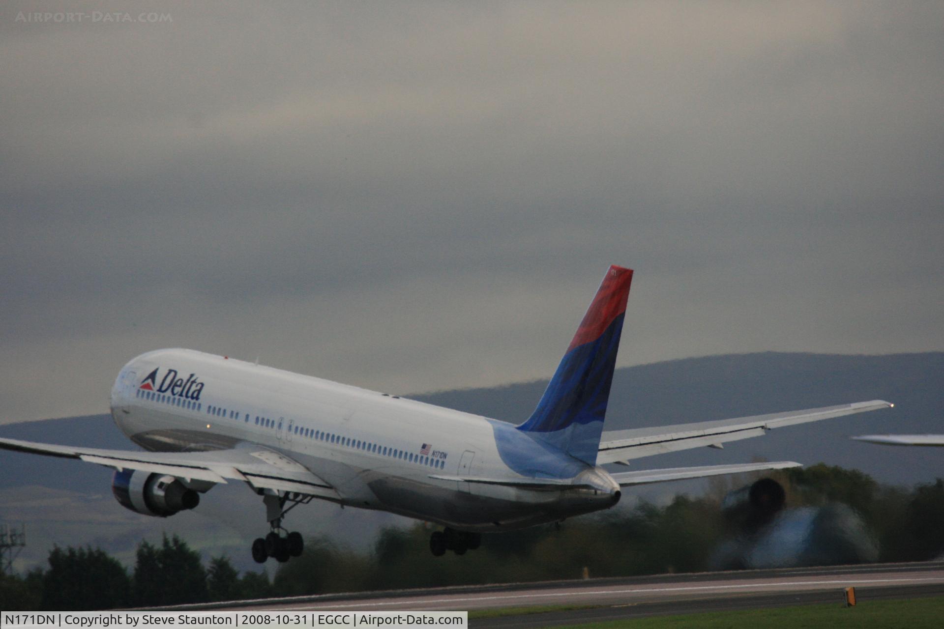 N171DN, 1990 Boeing 767-332 C/N 24759, Taken at Manchester Airport, October 2008