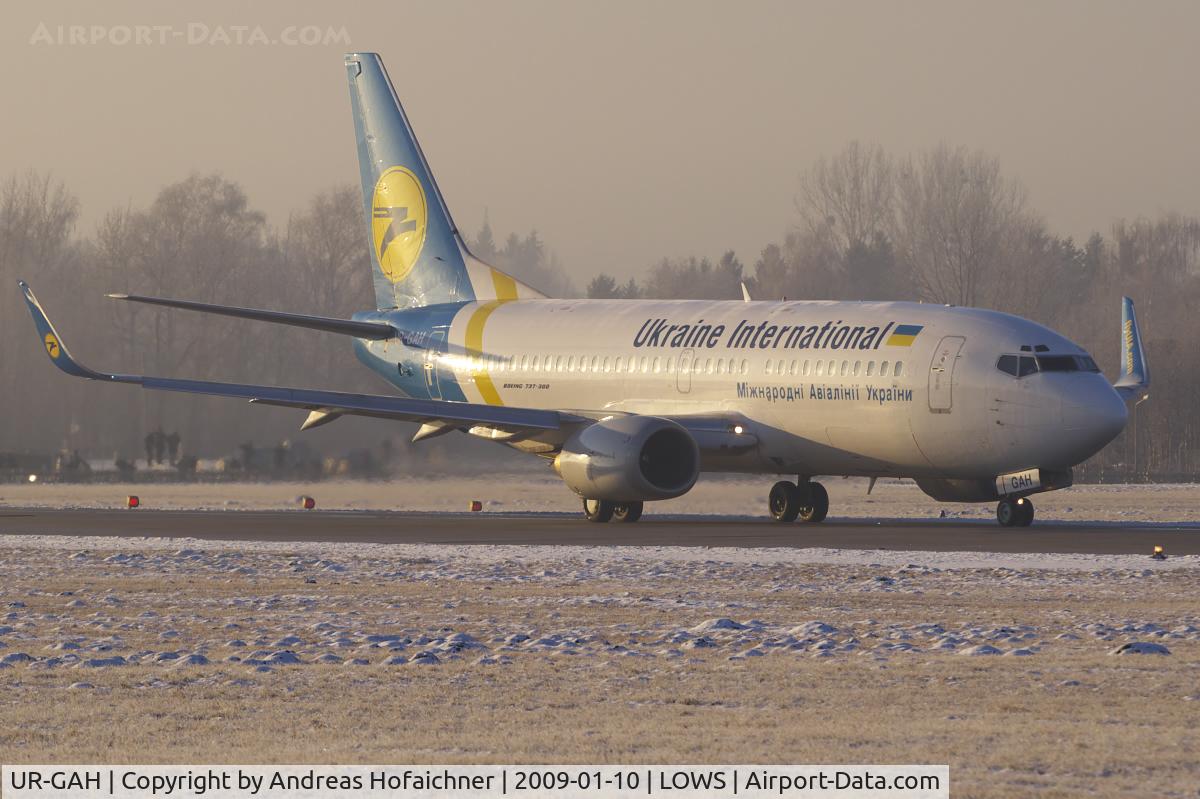 UR-GAH, 1999 Boeing 737-32Q C/N 29130, Ukraine International