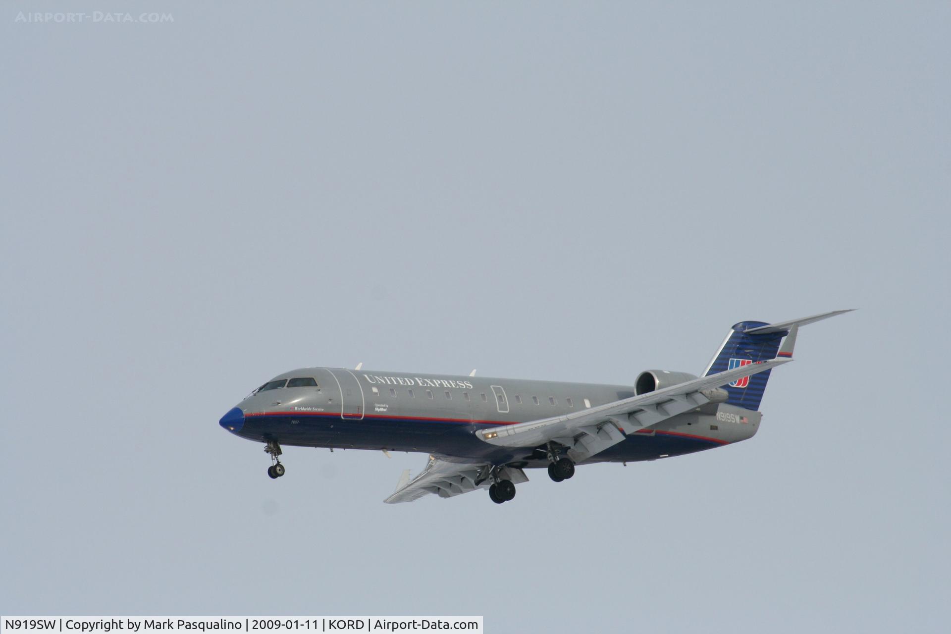 N919SW, 2002 Bombardier CRJ-200LR (CL-600-2B19) C/N 7657, CL-600-2B19