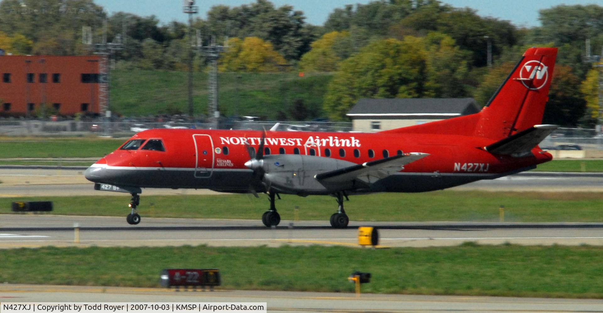 N427XJ, 1997 Saab 340B C/N 340B-427, Landing 22 at MSP