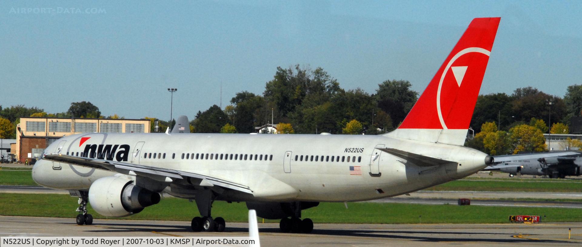 N522US, 1987 Boeing 757-251 C/N 23616, Taxi for departure