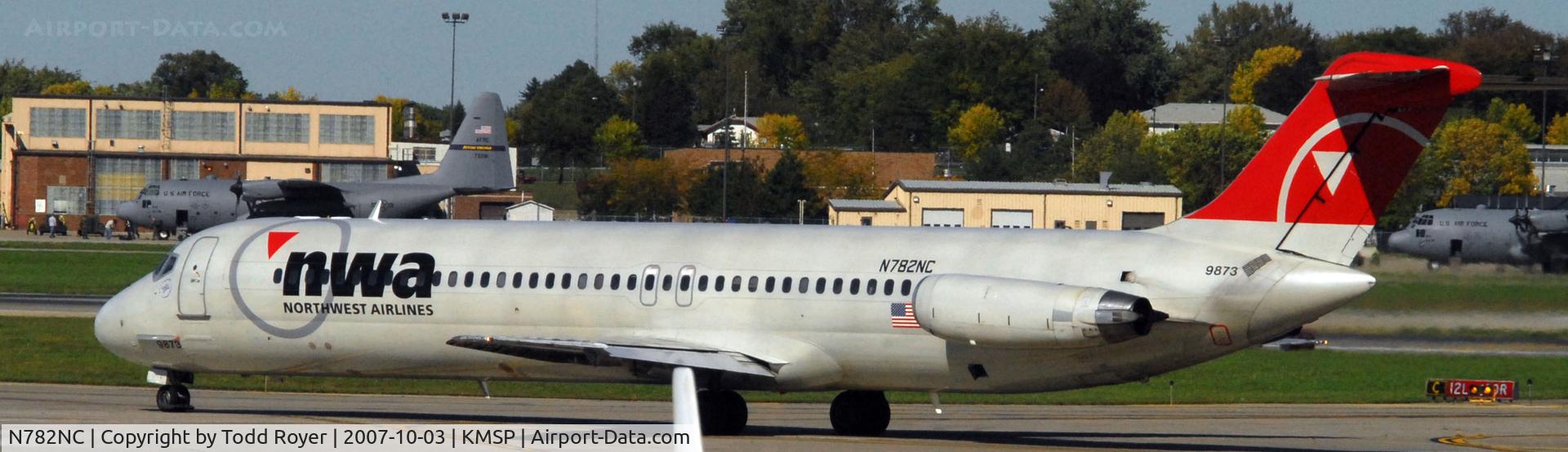 N782NC, 1980 McDonnell Douglas DC-9-51 C/N 48107, Taxi for departure