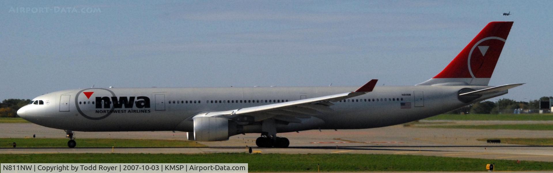 N811NW, 2005 Airbus A330-323 C/N 0690, Departing MSP on 22
