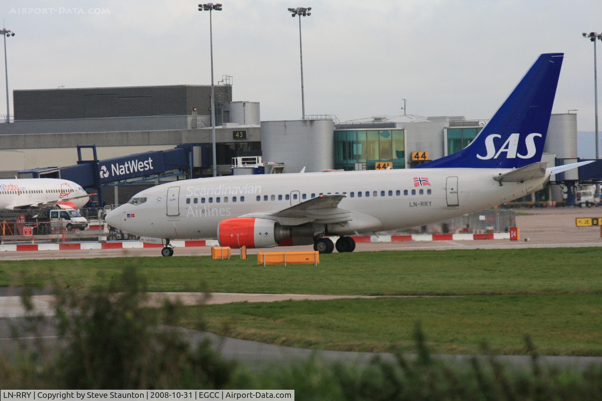 LN-RRY, 1998 Boeing 737-683 C/N 28297, Taken at Manchester Airport, October 2008