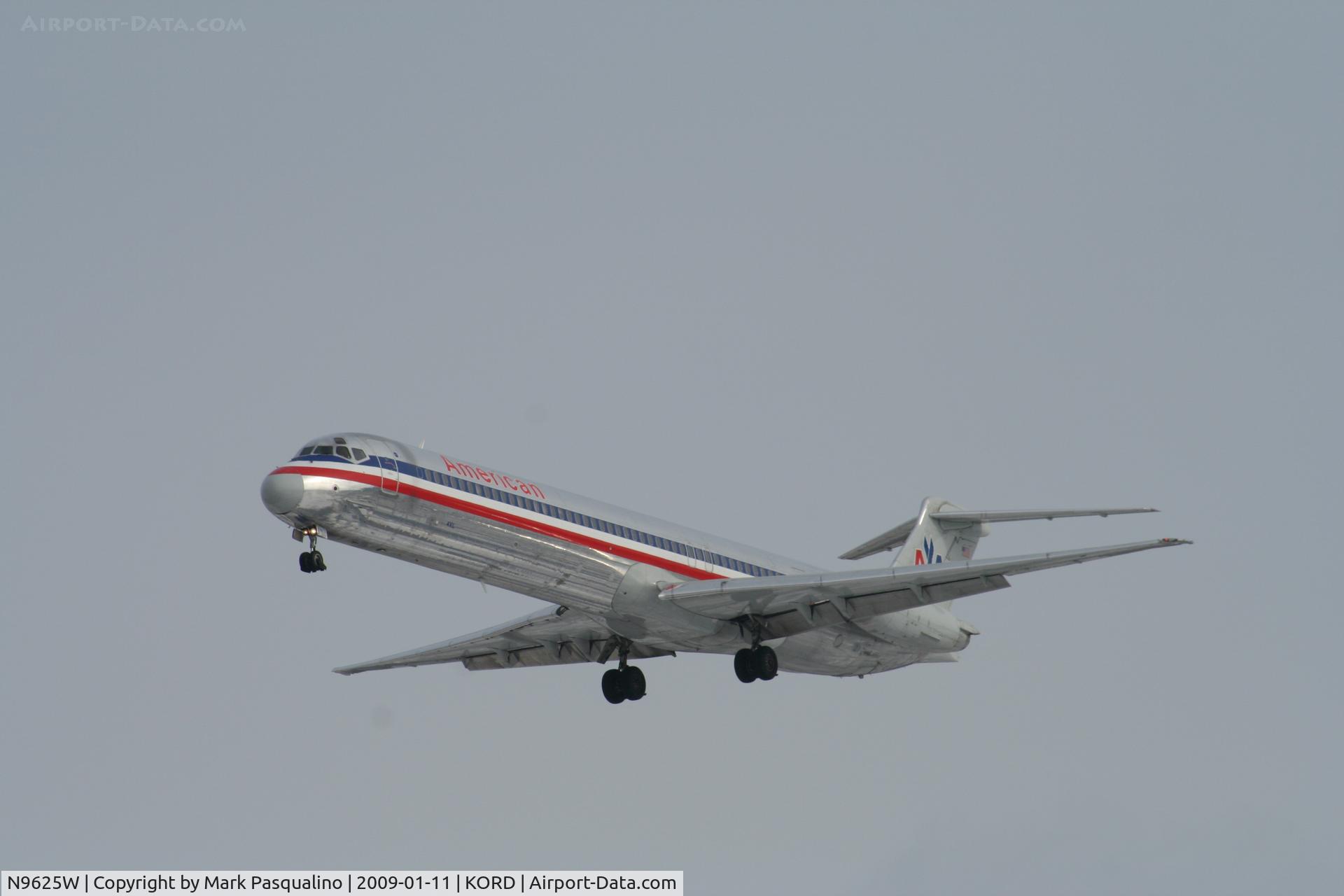 N9625W, 1998 McDonnell Douglas MD-83 (DC-9-83) C/N 53595, MD-83
