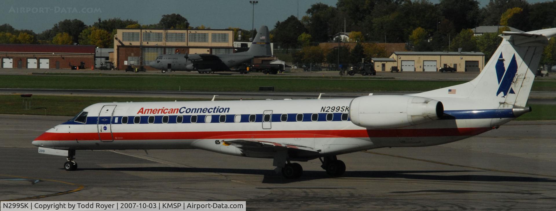 N299SK, 2001 Embraer ERJ-140LR (EMB-135KL) C/N 145532, Taxi for departure