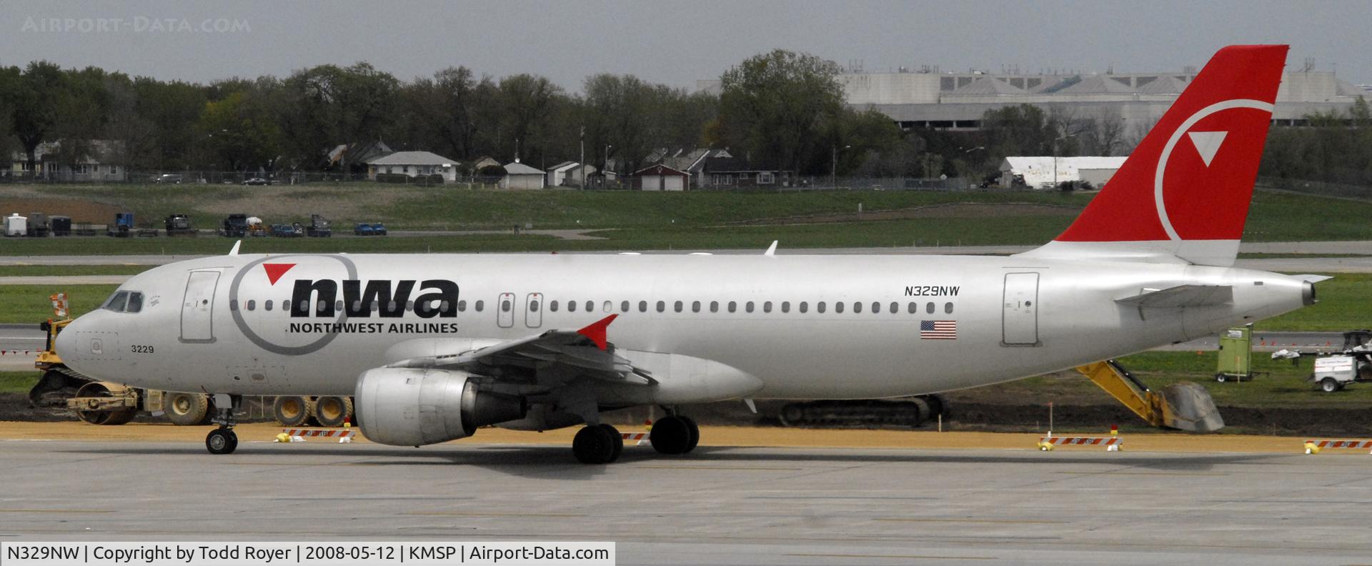 N329NW, 1992 Airbus A320-211 C/N 306, Taxi for departure