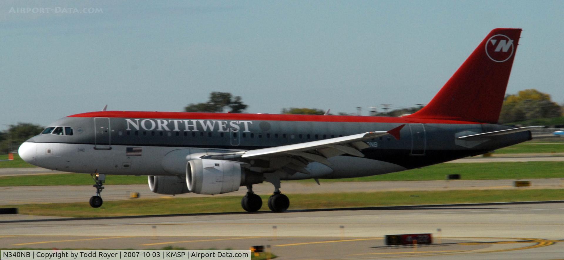 N340NB, 2002 Airbus A319-114 C/N 1714, Landing Runway 22 at MSP