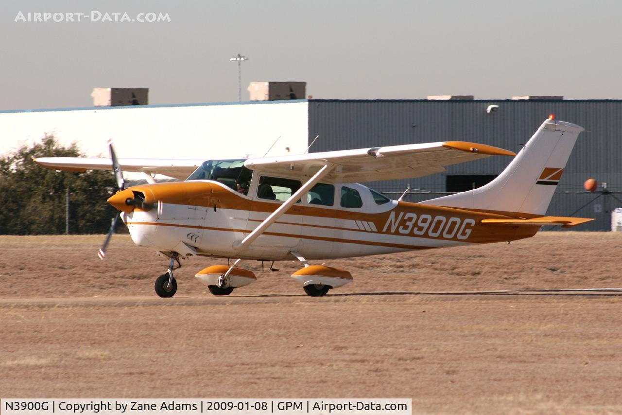 N3900G, 1967 Cessna U206B Super Skywagon C/N U206-0900, At Grand Prairie Municipal