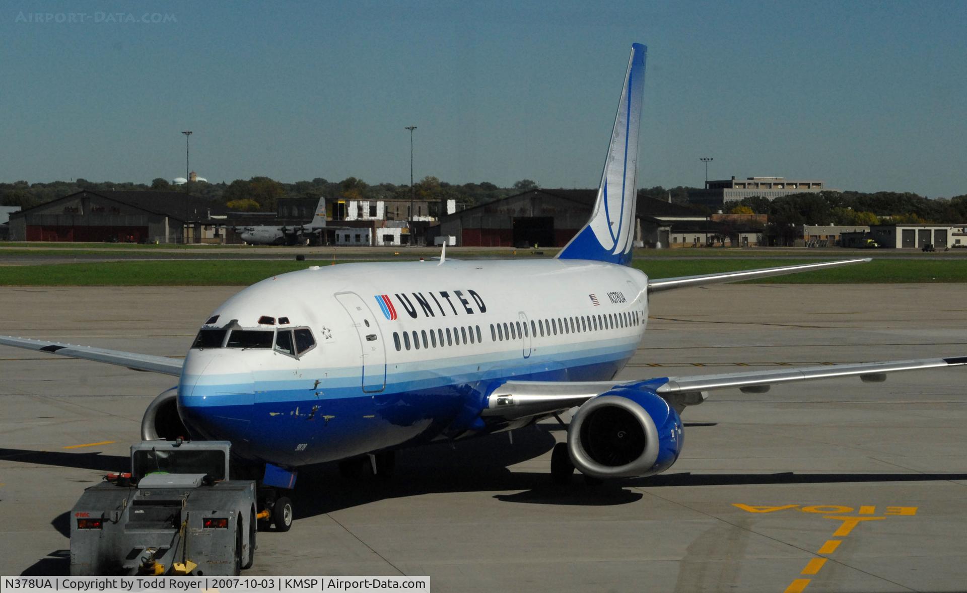 N378UA, 1990 Boeing 737-322 C/N 24653, Push back for departure