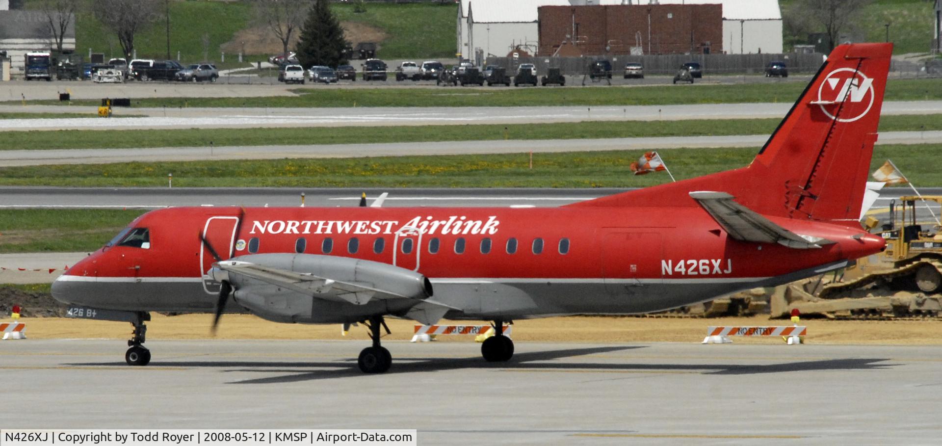 N426XJ, 1997 Saab 340B C/N 340B-426, Taxi for departure