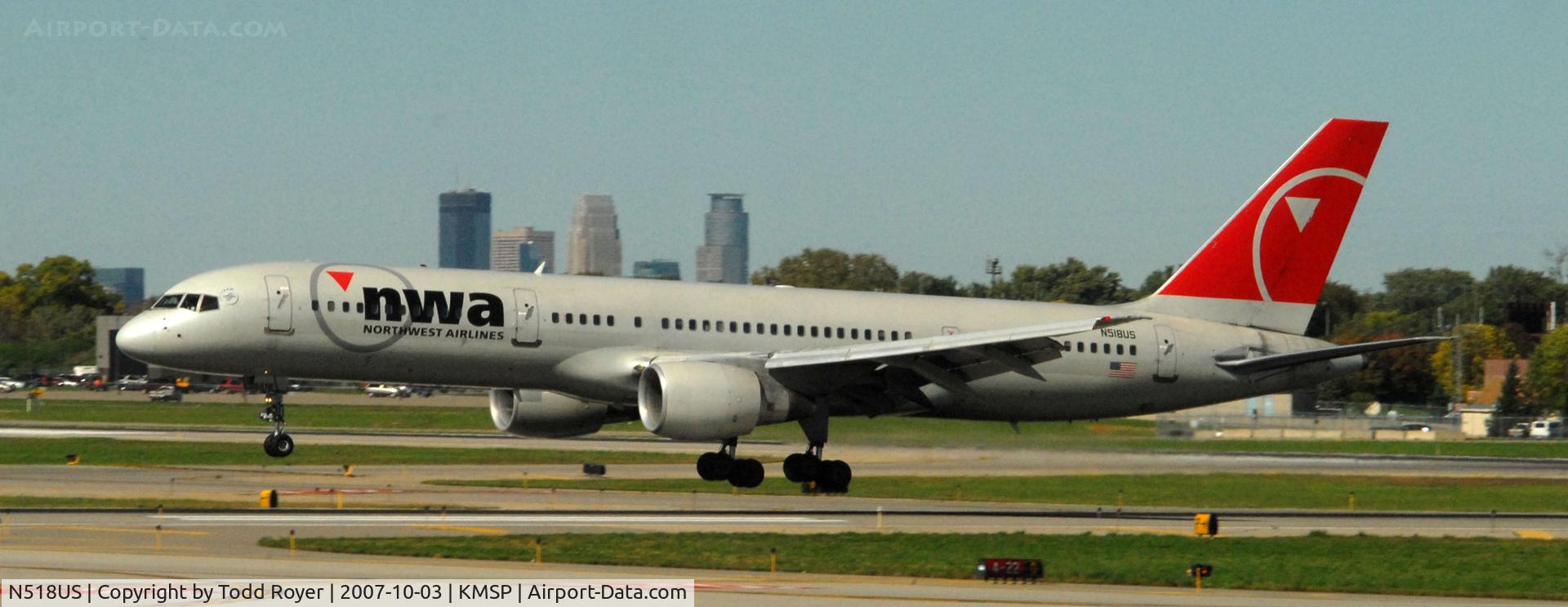 N518US, 1986 Boeing 757-251 C/N 23206, Landing Runway 22 at MSP