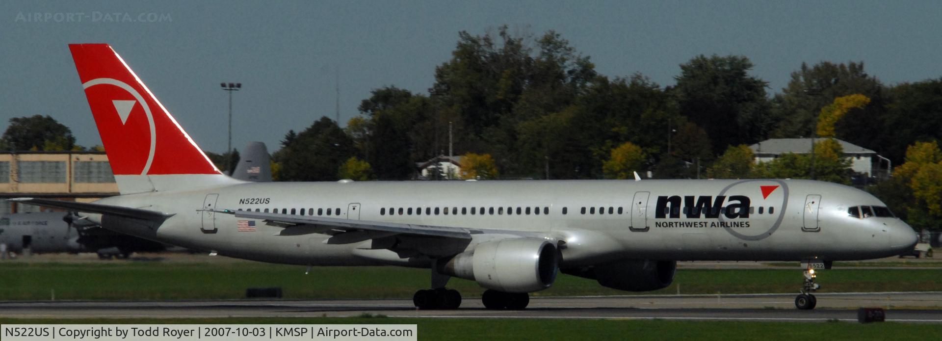N522US, 1987 Boeing 757-251 C/N 23616, Departing MSP on 12L