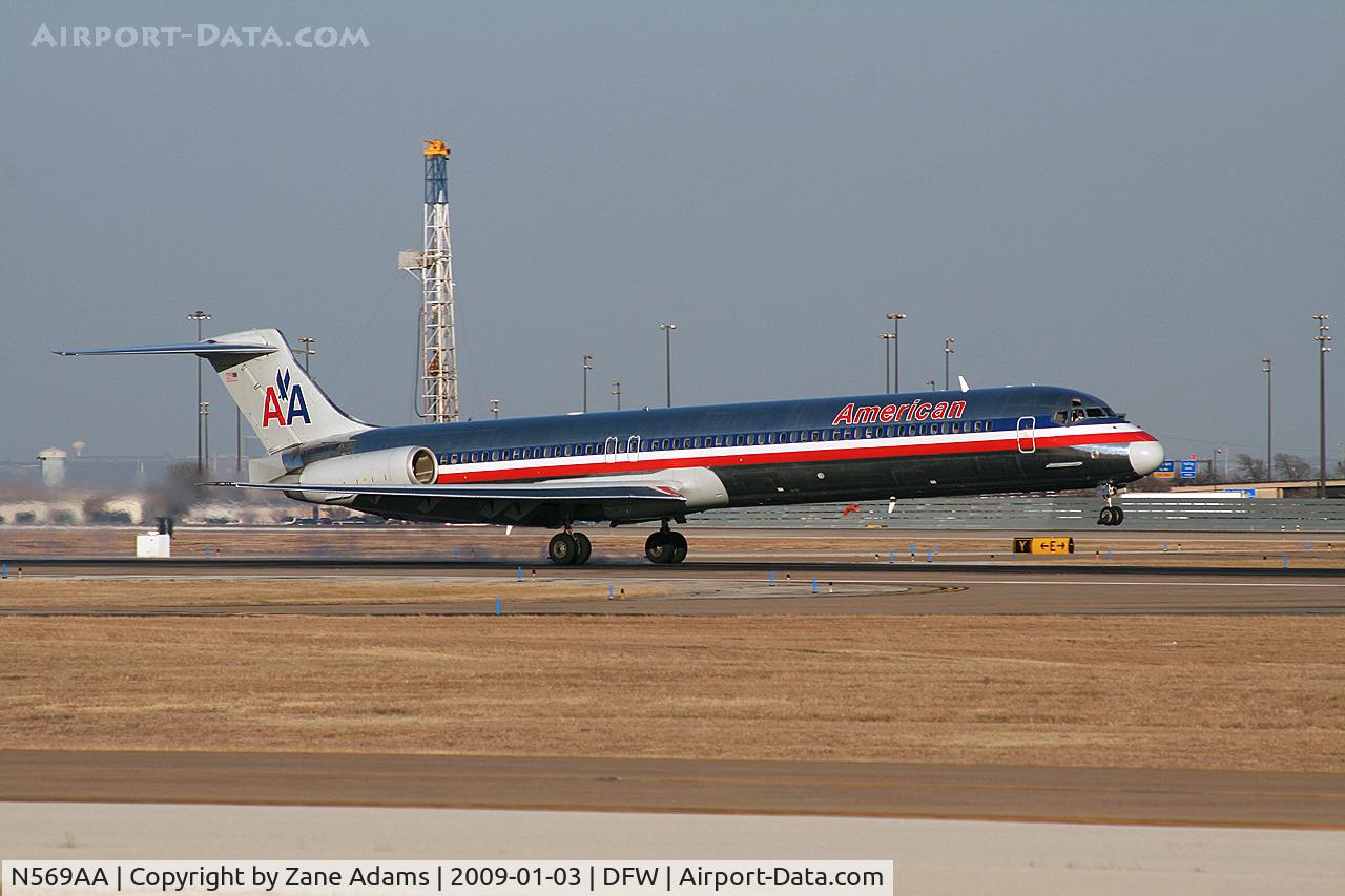 N569AA, 1987 McDonnell Douglas MD-83 (DC-9-83) C/N 49351, American Airlines MD-80 at DFW
