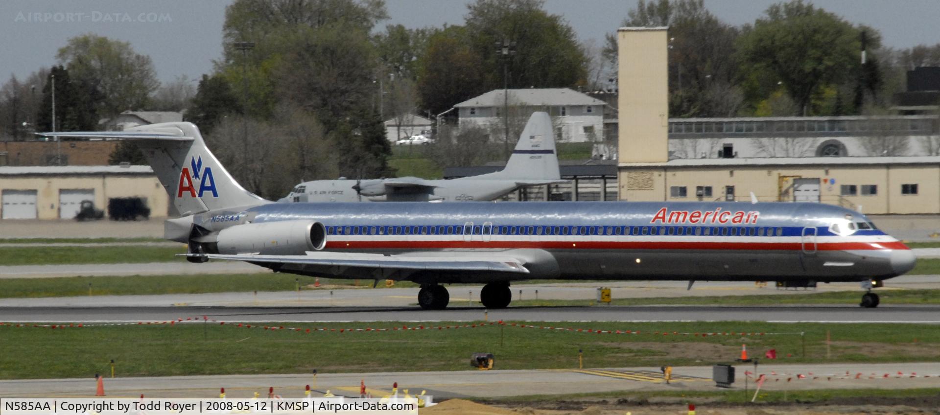 N585AA, 1991 McDonnell Douglas MD-82 (DC-9-82) C/N 53248, Landing Runway 12L at MSP