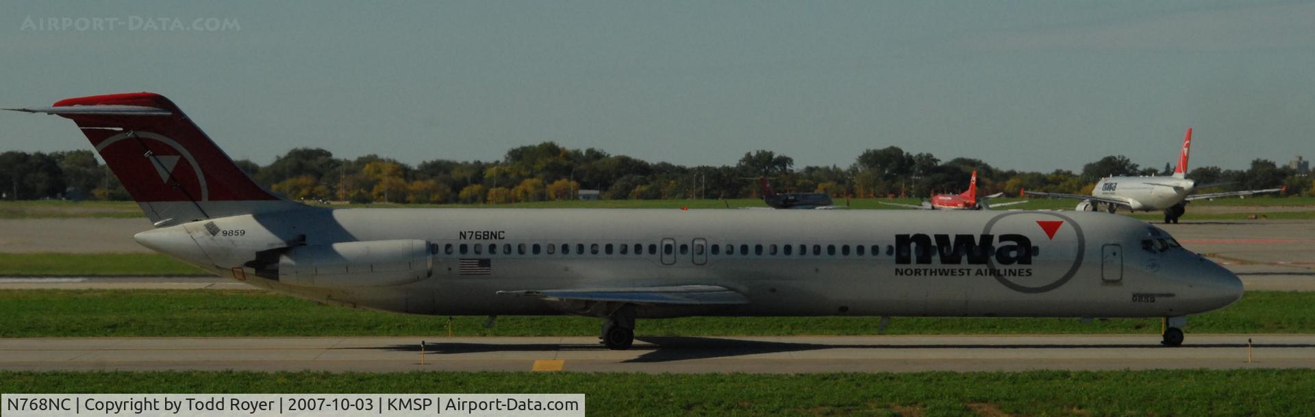N768NC, 1977 McDonnell Douglas DC-9-51 C/N 47729, Taxi to gate