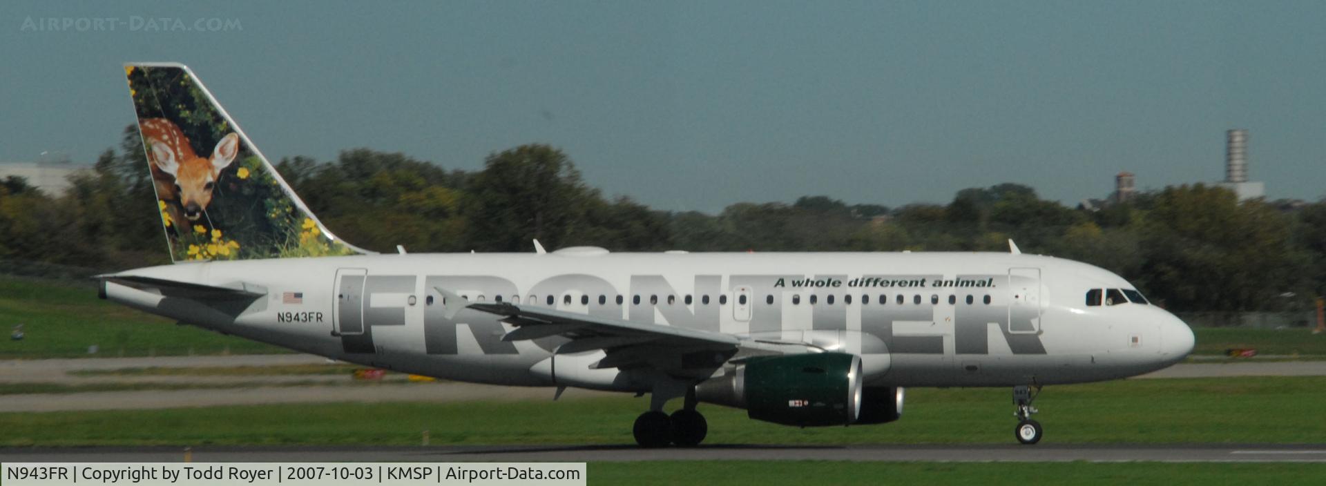 N943FR, 2005 Airbus A319-112 C/N 2518, Departing MSP on 12L