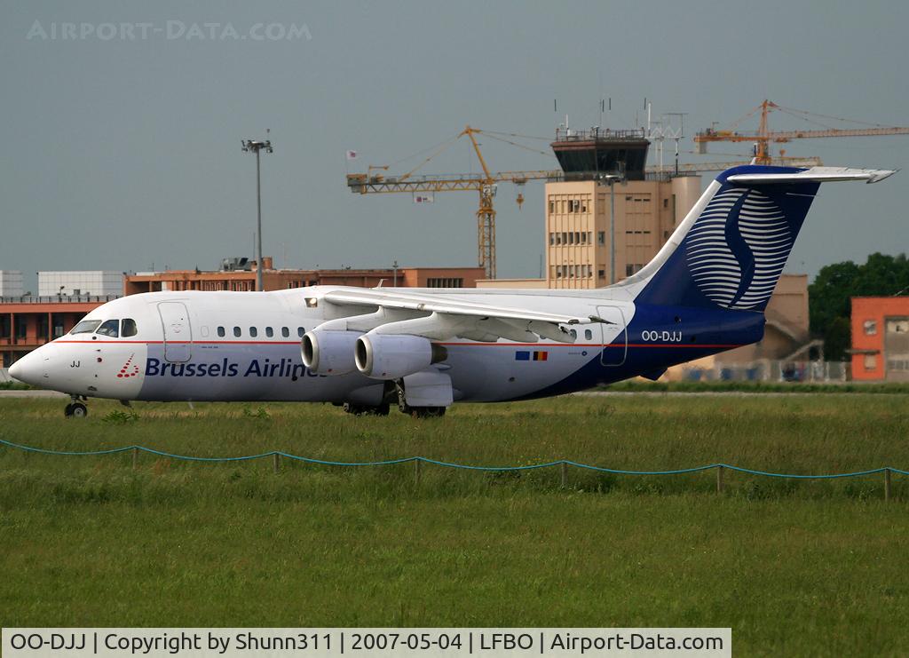 OO-DJJ, 1991 British Aerospace BAe.146-200 C/N E2196, Lining up rwy 32R for departure...