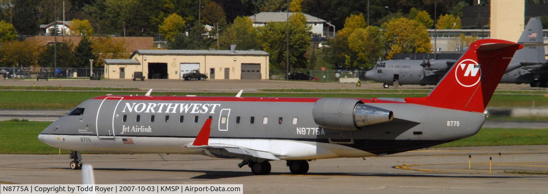 N8775A, 2003 Canadair CRJ-440 (CL-600-2B19) Regional Jet C/N 7775, Taxi for departure