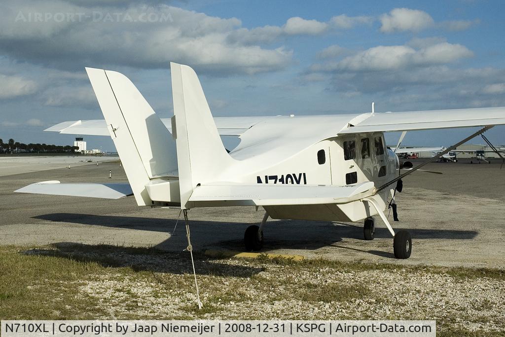 N710XL, 2005 Comp Air 10 XL C/N 0410XL0301, Compair 10XL unique twin vertical stabilizers to keep the overall height and length of the fuselage smaller for storage in average-size hangars.