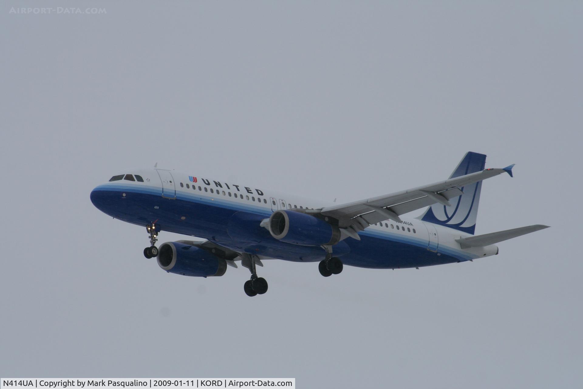 N414UA, 1994 Airbus A320-232 C/N 0472, Airbus A320