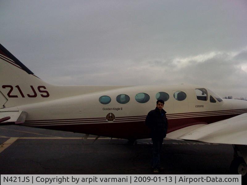 N421JS, 1975 Cessna 421C Golden Eagle C/N 421C0033, i found it at boundry bay airport on 13th jan 09