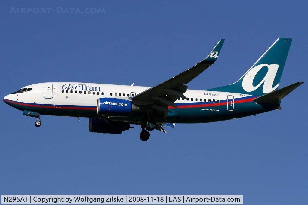 N295AT, 2006 Boeing 737-76N C/N 32677, visitor