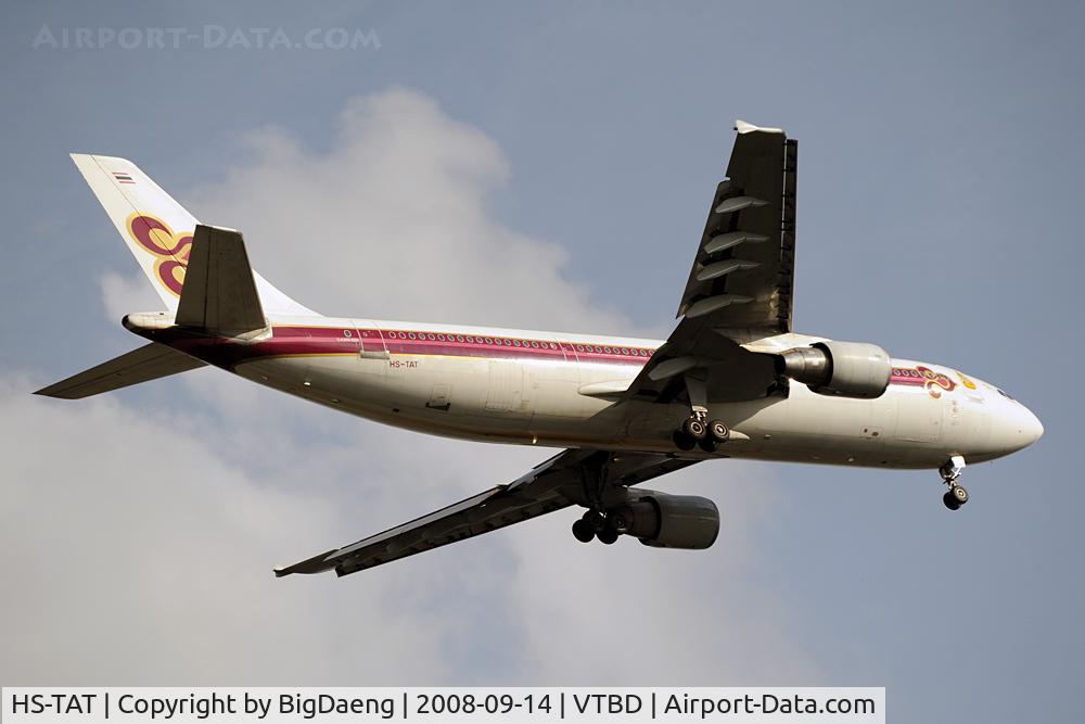 HS-TAT, 1998 Airbus A300B4-622R C/N 782, Closer and closer to touch down point.
