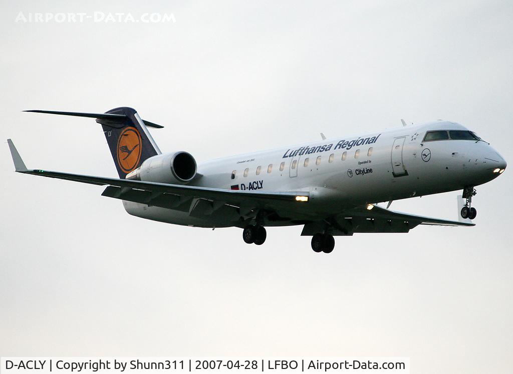 D-ACLY, 1996 Canadair CRJ-200LR (CL-600-2B19) C/N 7119, Landing rwy 14R