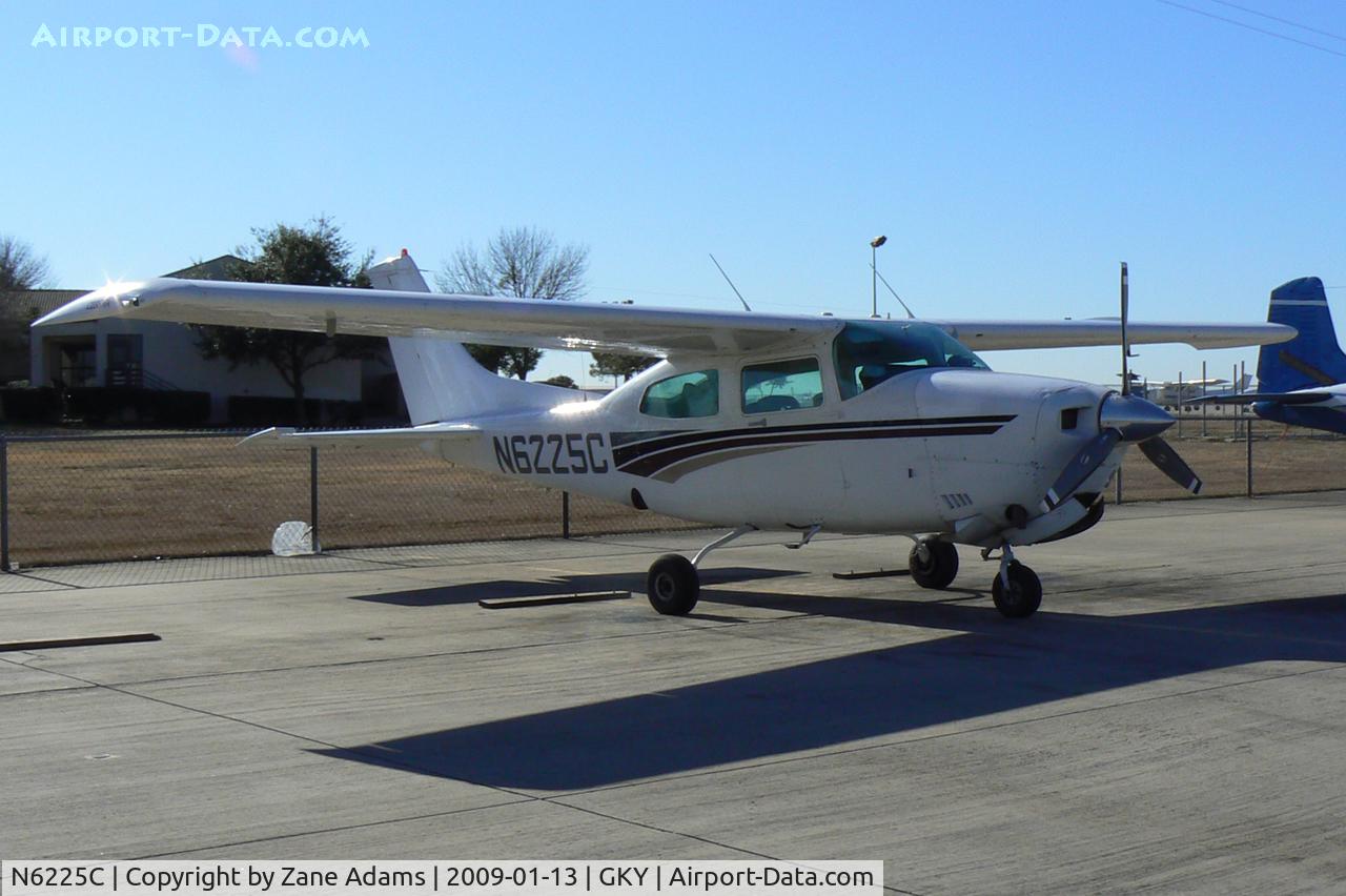 N6225C, 1980 Cessna T210N Turbo Centurion C/N 21063837, At Arlington Municipal