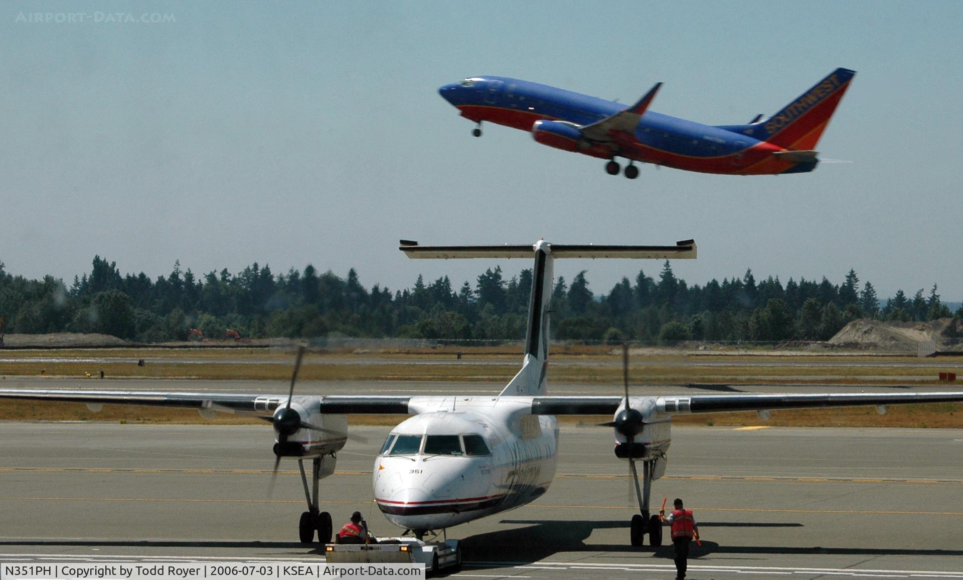 N351PH, 1997 De Havilland Canada DHC-8-202 Dash 8 C/N 490, Push back for departure