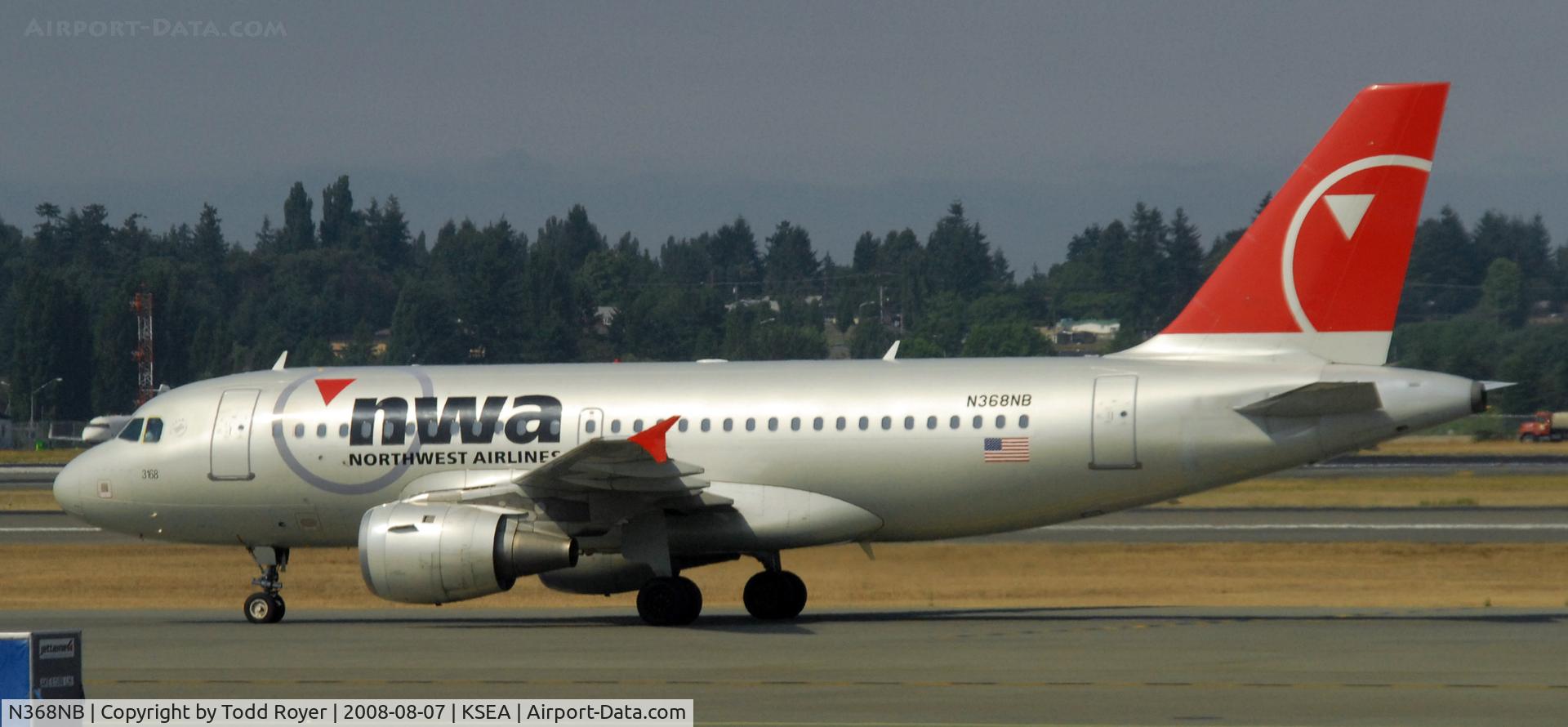 N368NB, 2003 Airbus A319-114 C/N 2039, Taxi to gate