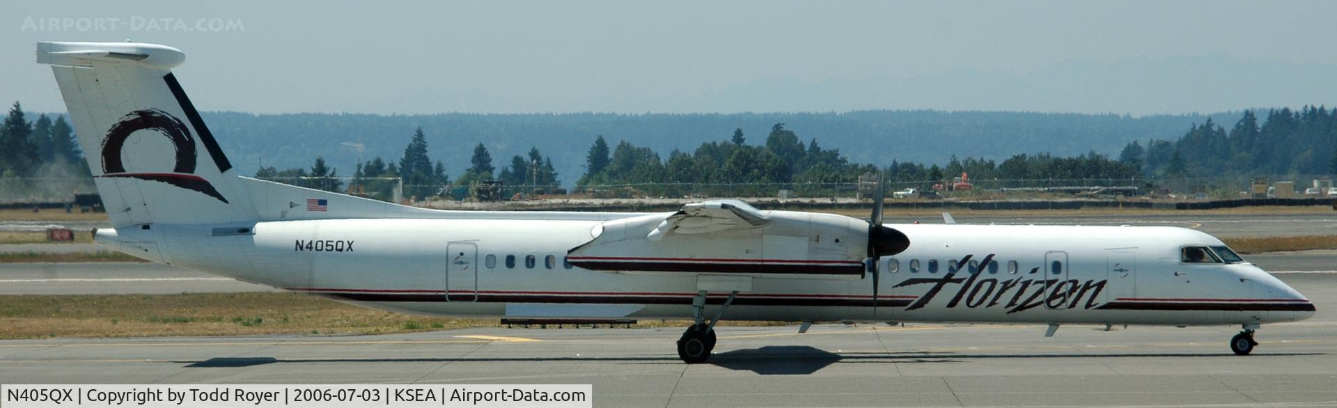 N405QX, 2001 Bombardier DHC-8-402 Dash 8 C/N 4047, Taxi for departure