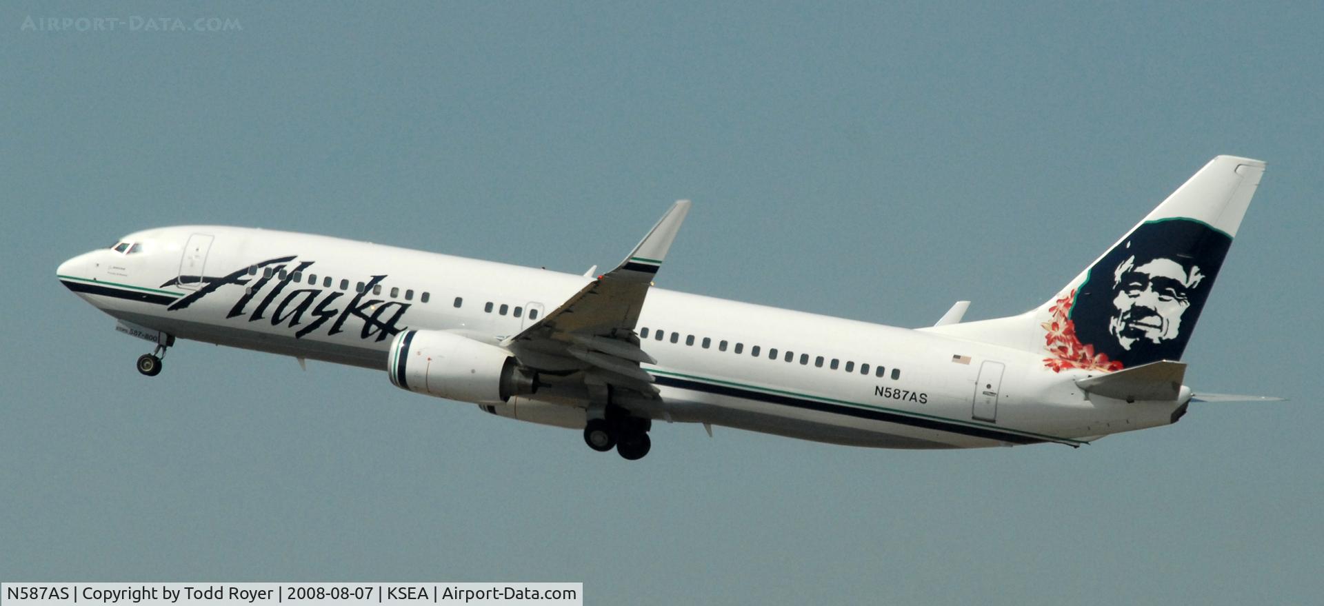 N587AS, 2007 Boeing 737-890 C/N 35684, Departing SEA on 16L