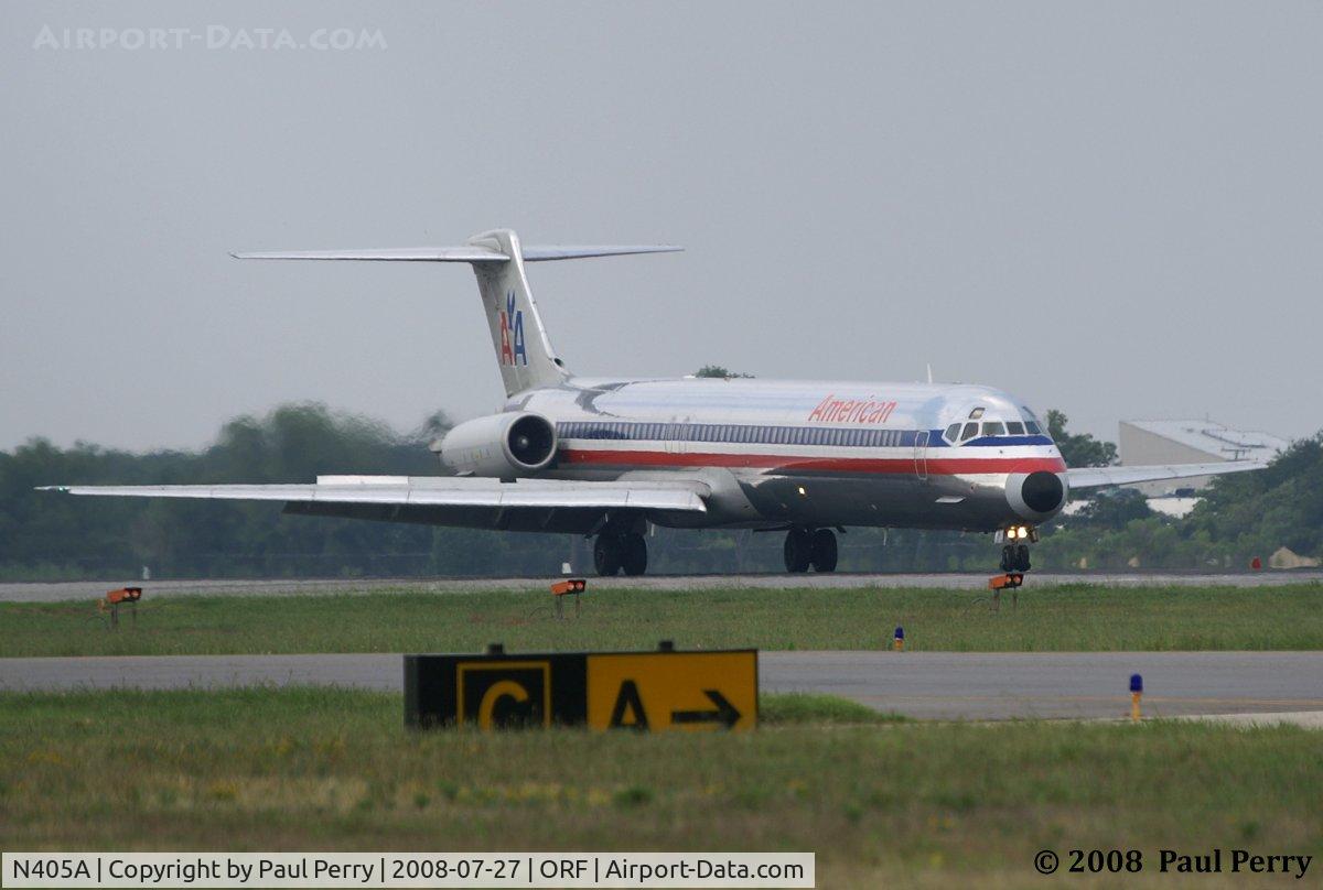 N405A, 1986 McDonnell Douglas MD-82 (DC-9-82) C/N 49316, Slowing her down for the taxi turnoff