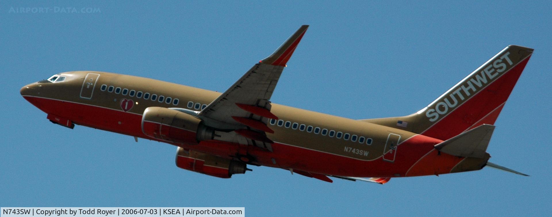 N743SW, 1998 Boeing 737-7H4 C/N 29279, Departing SEA on 16L