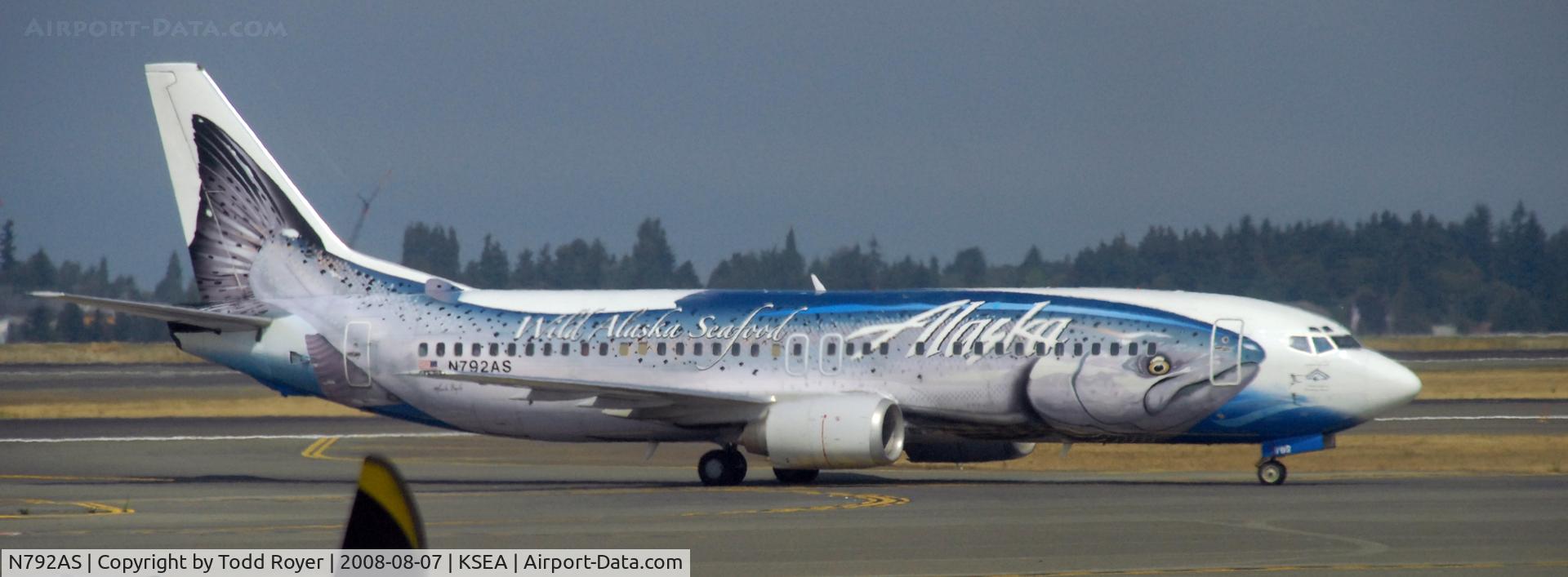 N792AS, 1997 Boeing 737-490 C/N 28887, Taxi to gate
