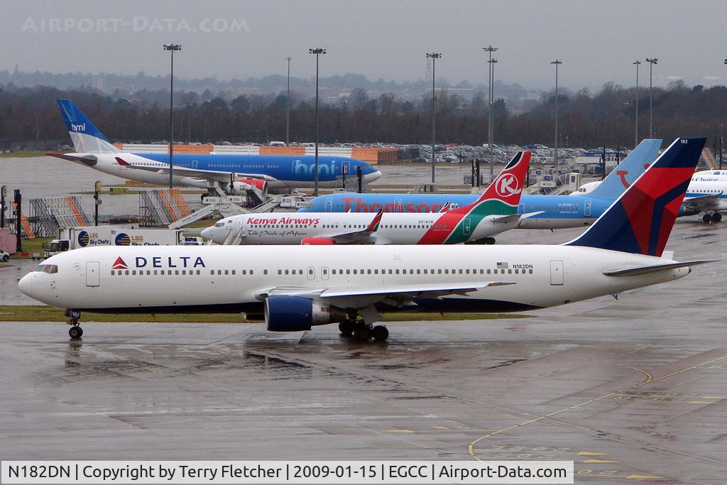 N182DN, 1992 Boeing 767-332/ER C/N 25987, Delta B767 taxies out at Manchester UK