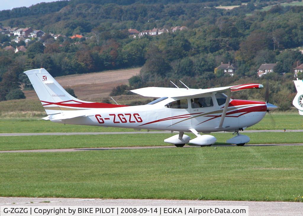 G-ZGZG, 2007 Cessna 182T Skylane C/N 18282036, GOOD LOOKING 182 IN THE SUN AT SHOREHAM