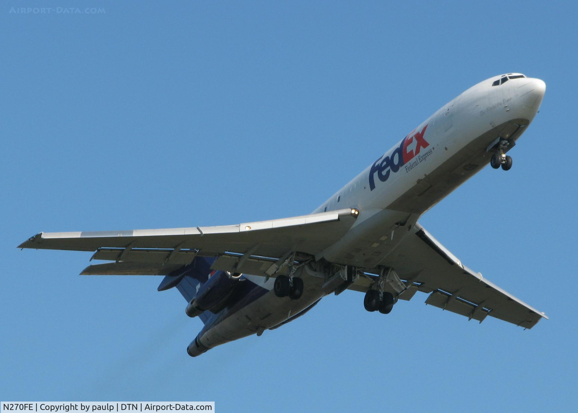 N270FE, 1993 Boeing 727-233F C/N 22035, Flying over the Downtown Shreveport airport on its last flight before being donated to a local college here in Shreveport, Louisiana.