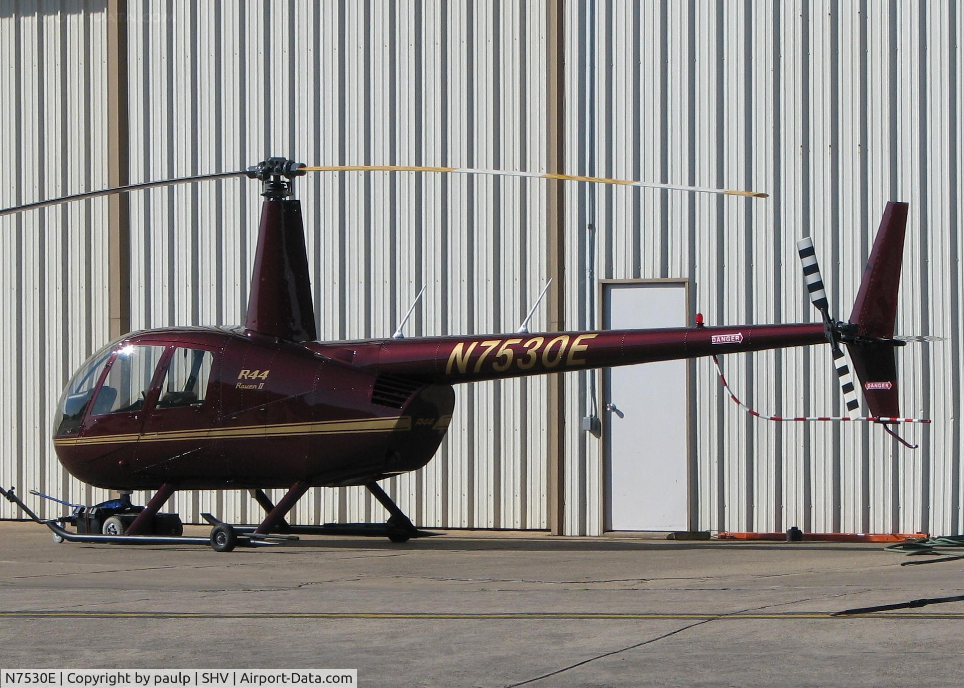 N7530E, 2006 Robinson R44 II C/N 11066, Parked at the Shreveport Regional airport.