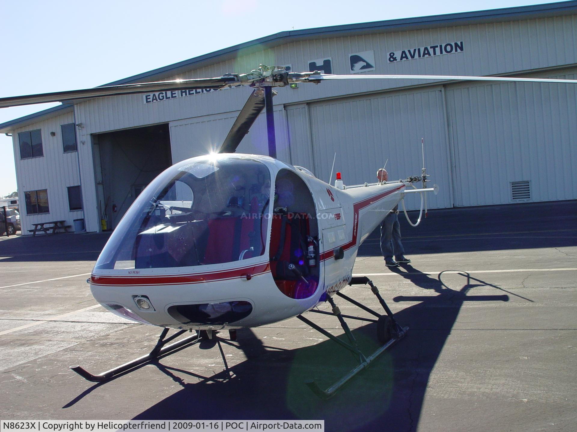 N8623X, 1984 Enstrom F-28F Falcon C/N 731, Wiping down, visual inspection, readying for a flight EHA