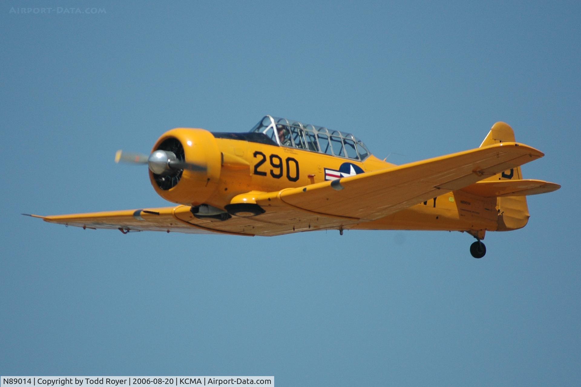 N89014, 1943 North American SNJ-5 Texan Texan C/N 84865, Camarillo Airshow 2006